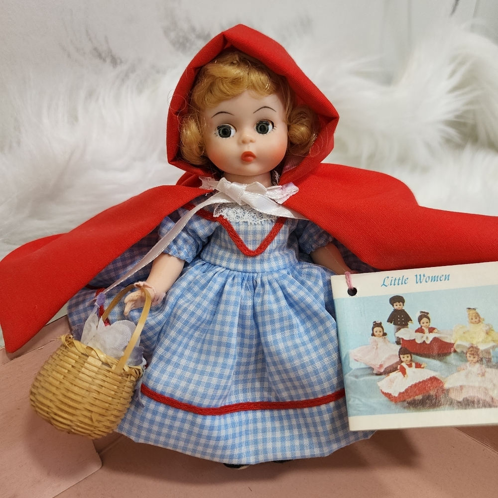 Vintage Madame Alexander Red Riding Hood Doll #482